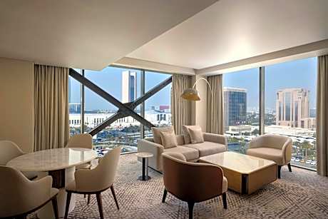 Executive Suite, Club lounge access, Executive Suite