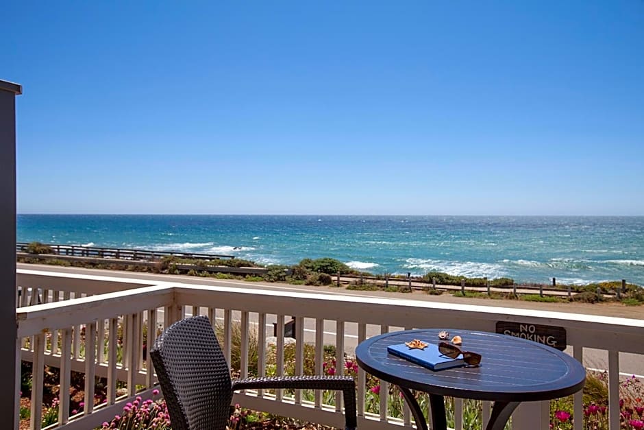 Sand Pebbles Inn