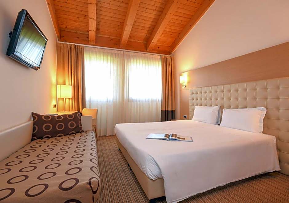 Hotel Parchi Del Garda