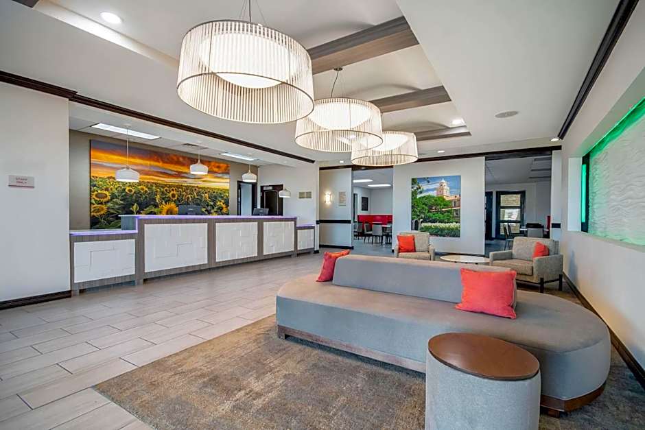 Hawthorn Suites By Wyndham Lubbock