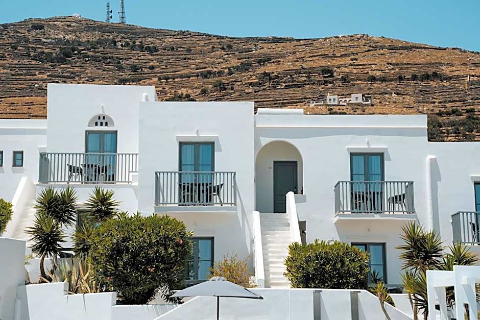 Mr and Mrs White Tinos