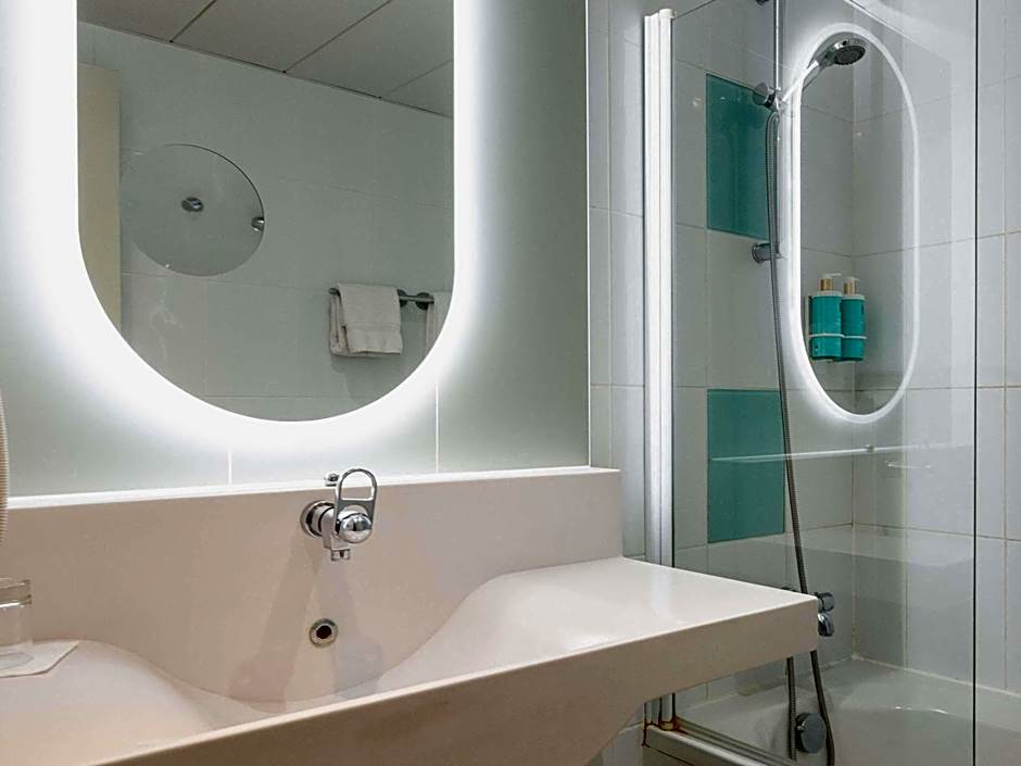 Novotel Mâcon Nord Autoroute du Soleil