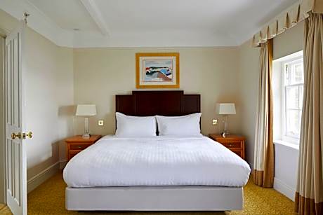 Classic Cottage Room