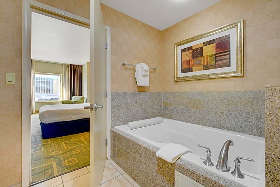 Princess Suite * Platinum Hotel with balcony Strip VIEW
