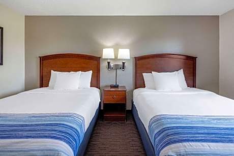 Queen Room with Two Queen Beds - Pet Friendly/Non-Smoking