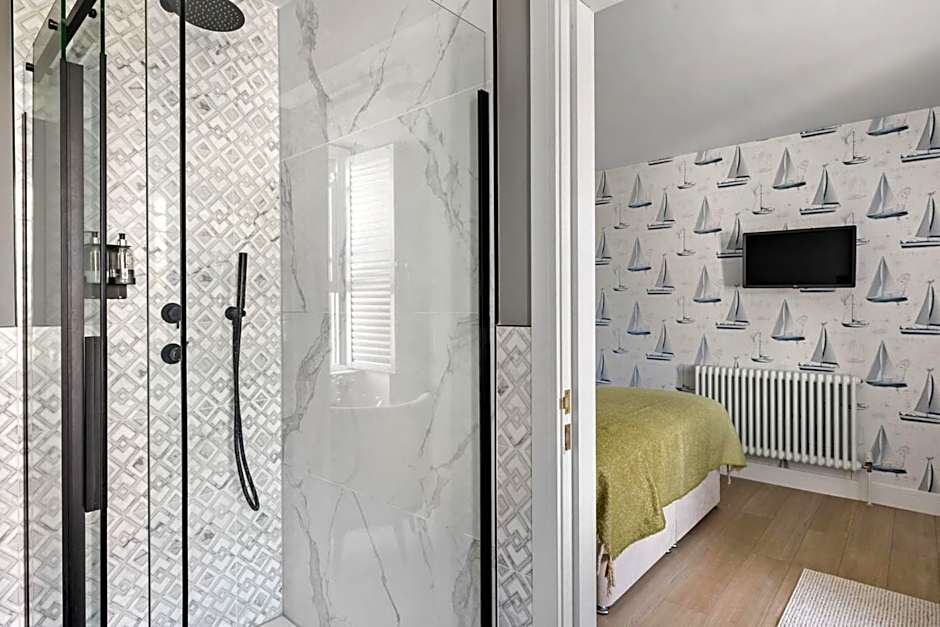 Leader Suite - Sea View - Free Wi-Fi