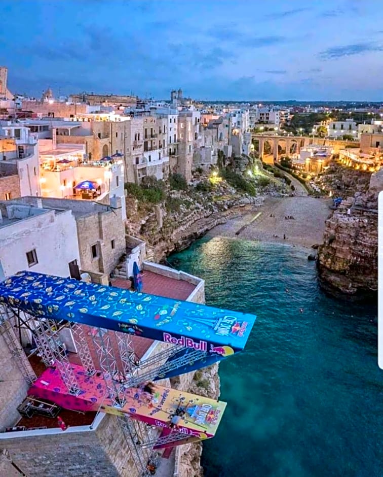 White Suite Polignano 08