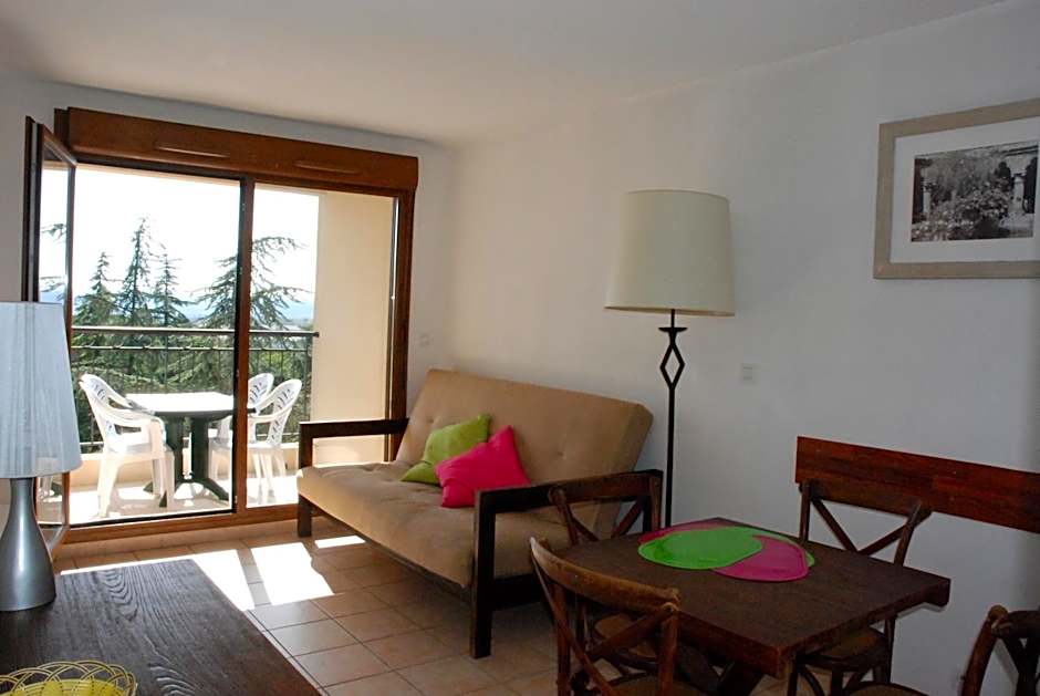 UZES APPART HOTEL Résidence Le Mas des Oliviers
