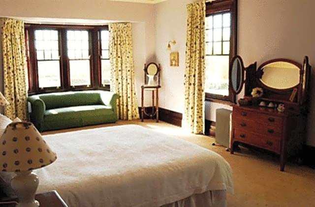 Petersons Armidale Winery and Guesthouse