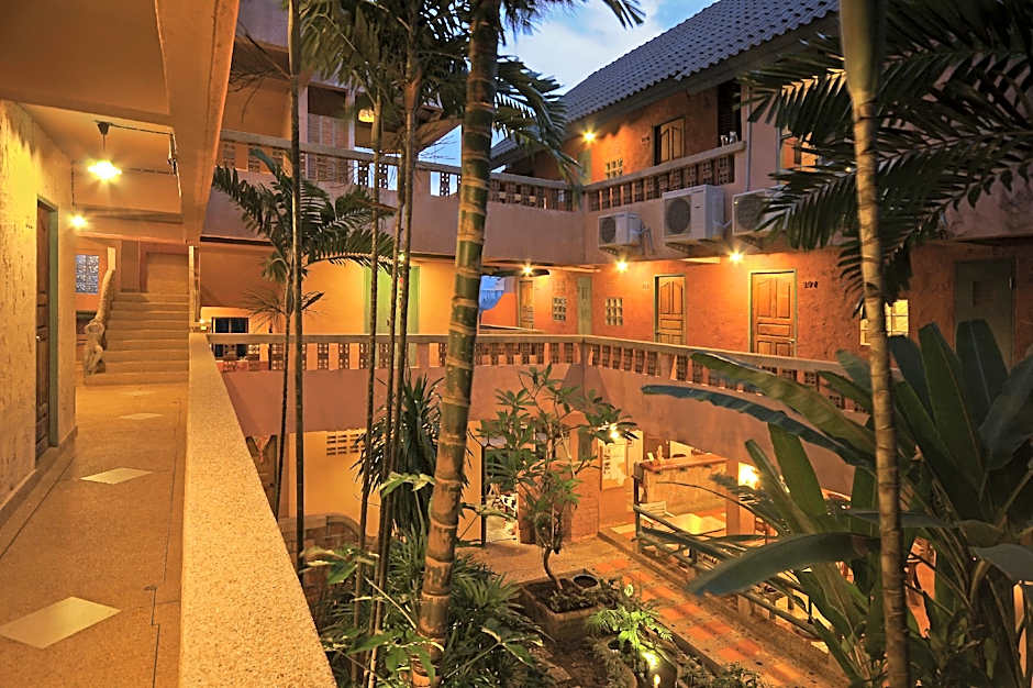 Casa Brazil Homestay & Gallery