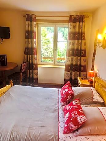 Triple Room with Forest View