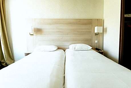 Classic Twin Room
