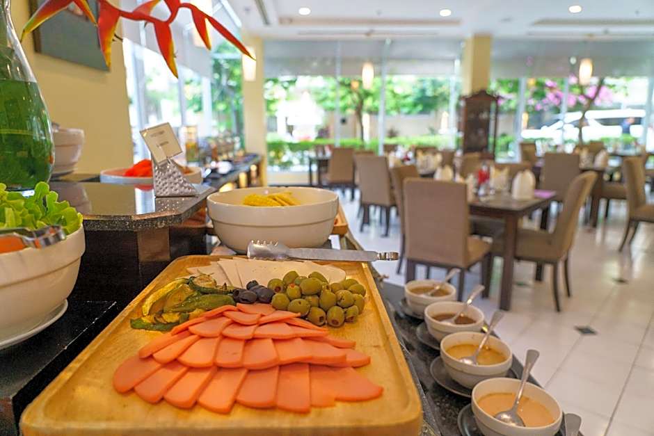 Classic Kameo Hotel and Serviced Apartments Sriracha