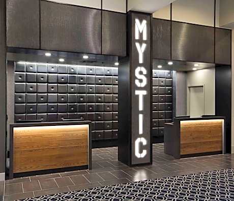 Hilton Mystic