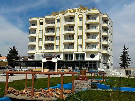 NUS GRAND HOTEL