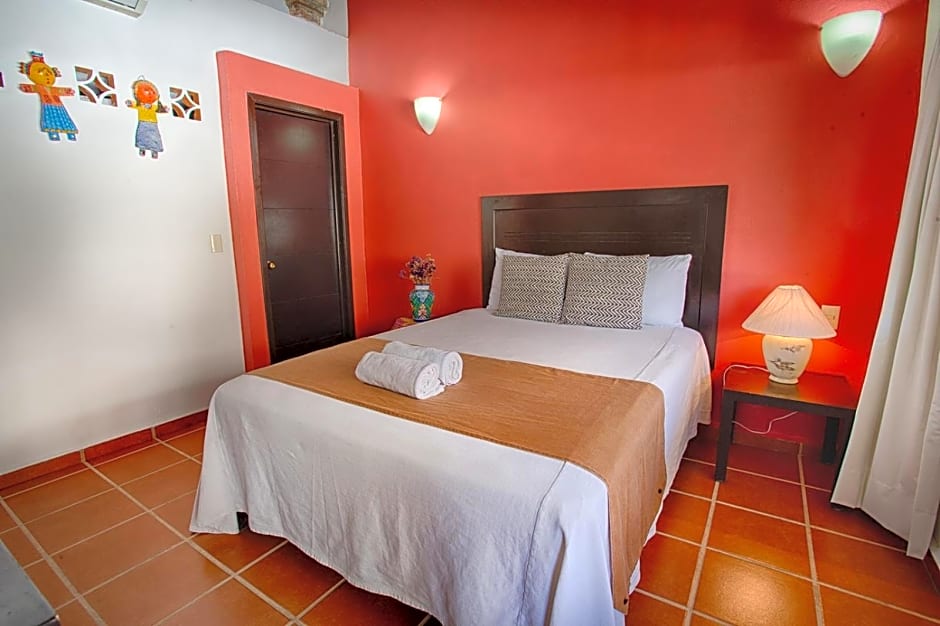 La Iguana Vallarta LGBT Experience - Romantic Zone