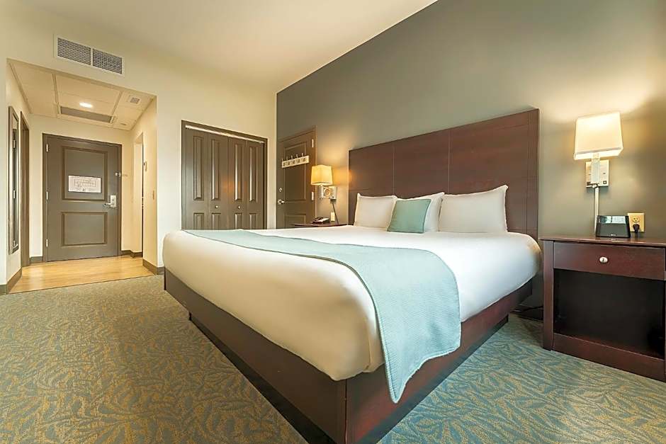 Sun & Ski Inn and Suites