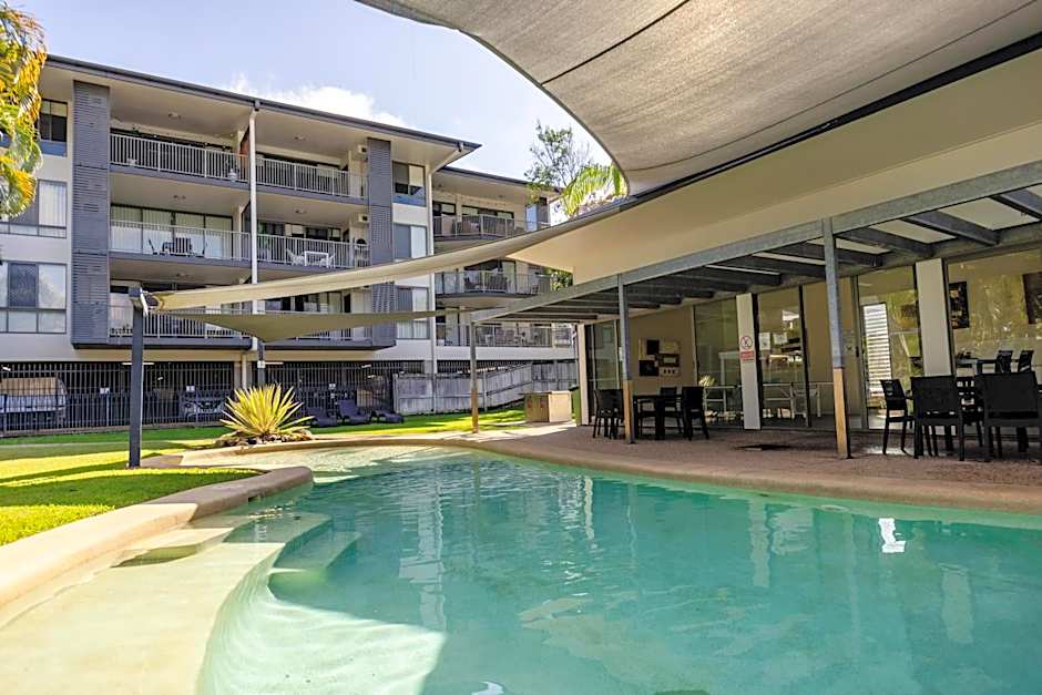 Beaches on Lammermoor Apartments