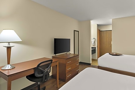 Queen Room with Two Queen Beds - Second Floor/Non-Smoking