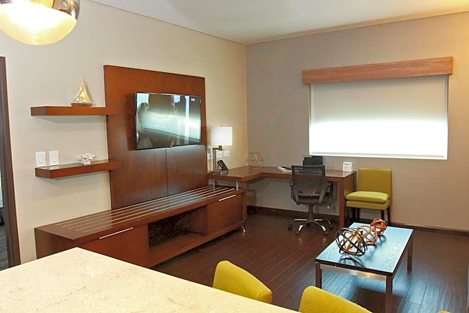 Holiday Inn Express & Suites Mexicali By IHG
