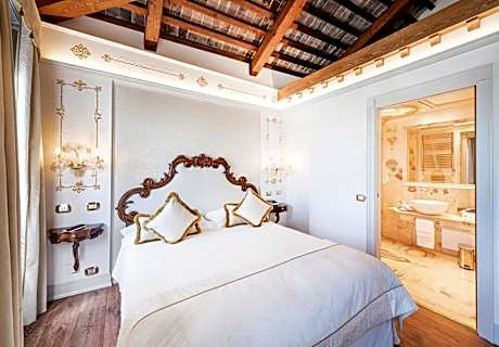 Suite with Grand Canal View