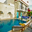 Alacati Asmali Konak Hotel