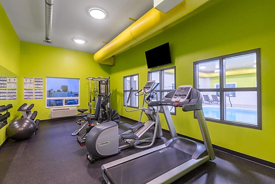 Super 8 by Wyndham Winnipeg East MB