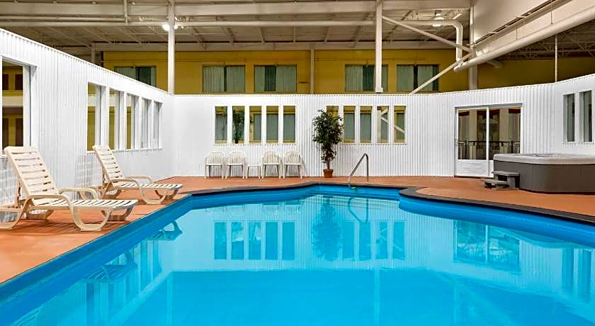 Days Inn & Conference Centre by Wyndham Blainville