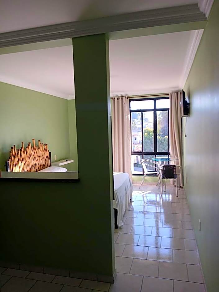 Paradise Hostel e Suítes
