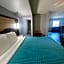 Mountain Vista Inn & Suites - Near the Island inPigeon Forge