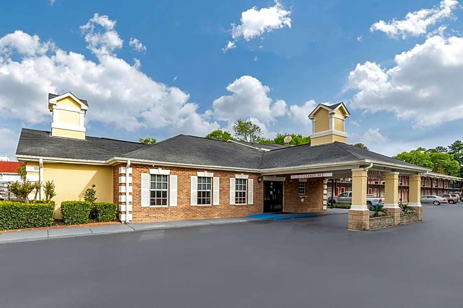 Quality Inn & Suites Lexington
