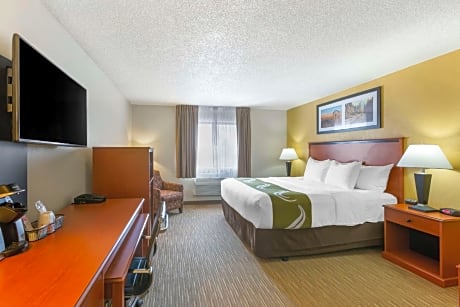 1 Queen Bed Nonsmoking