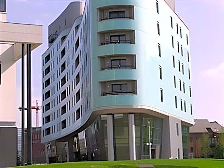 Gateway Serviced Apartments