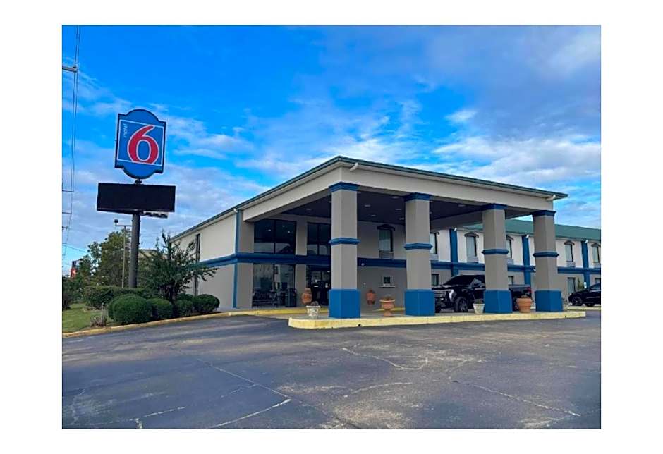 Motel 6 Canton, MS