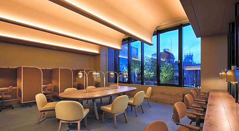 9h nine hours woman Shinjuku