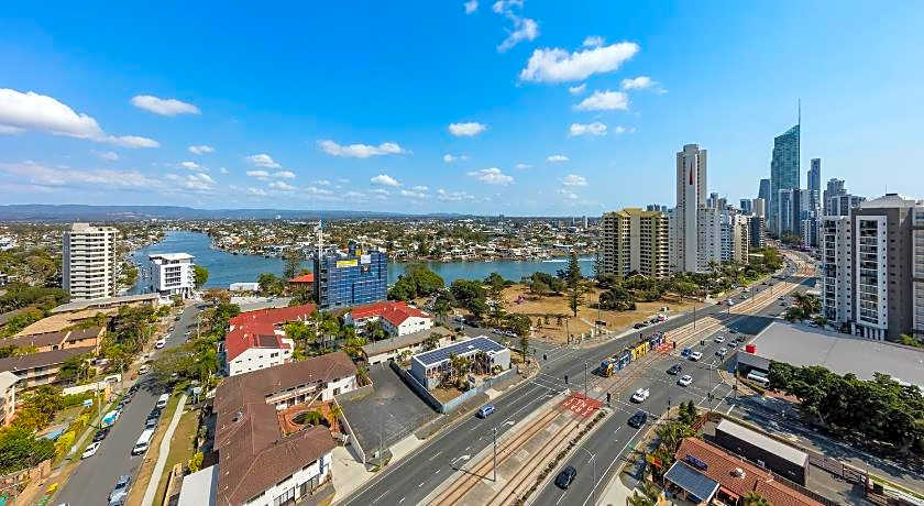 Oaks Gold Coast Hotel