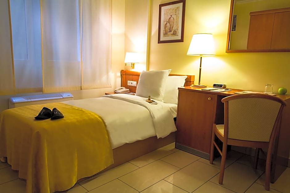 Best Western Plus Grand Hotel Victor Hugo