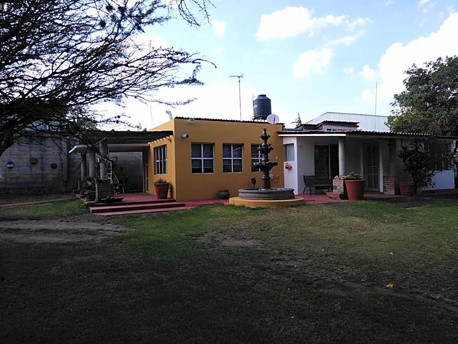 Finca Mc'Clau Teotihuacan, Casa residencial entera