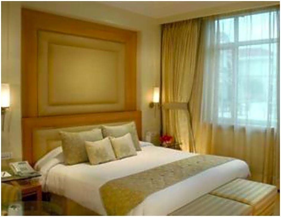 The Palms Town and Country Club