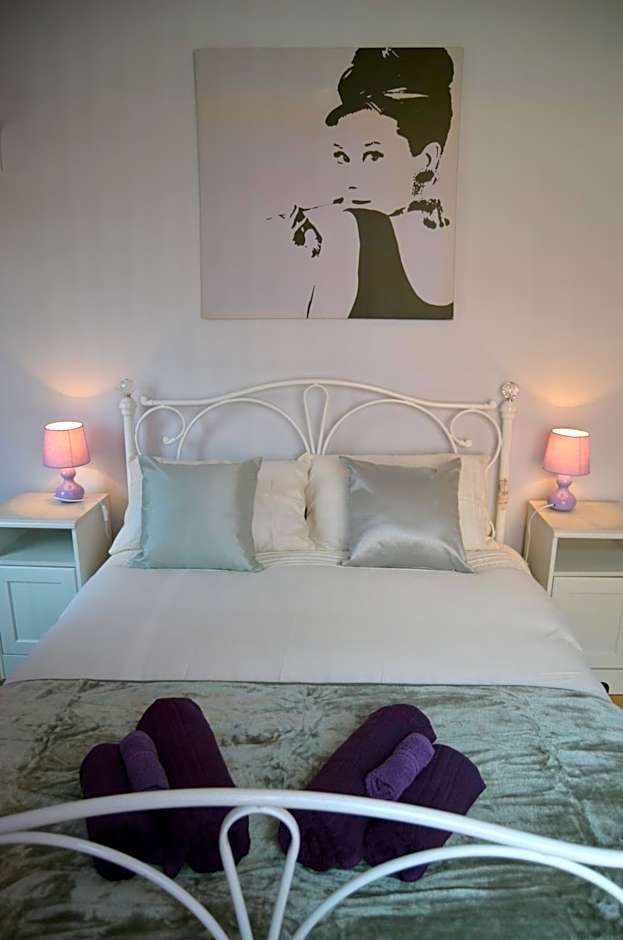Old Trafford Guest House