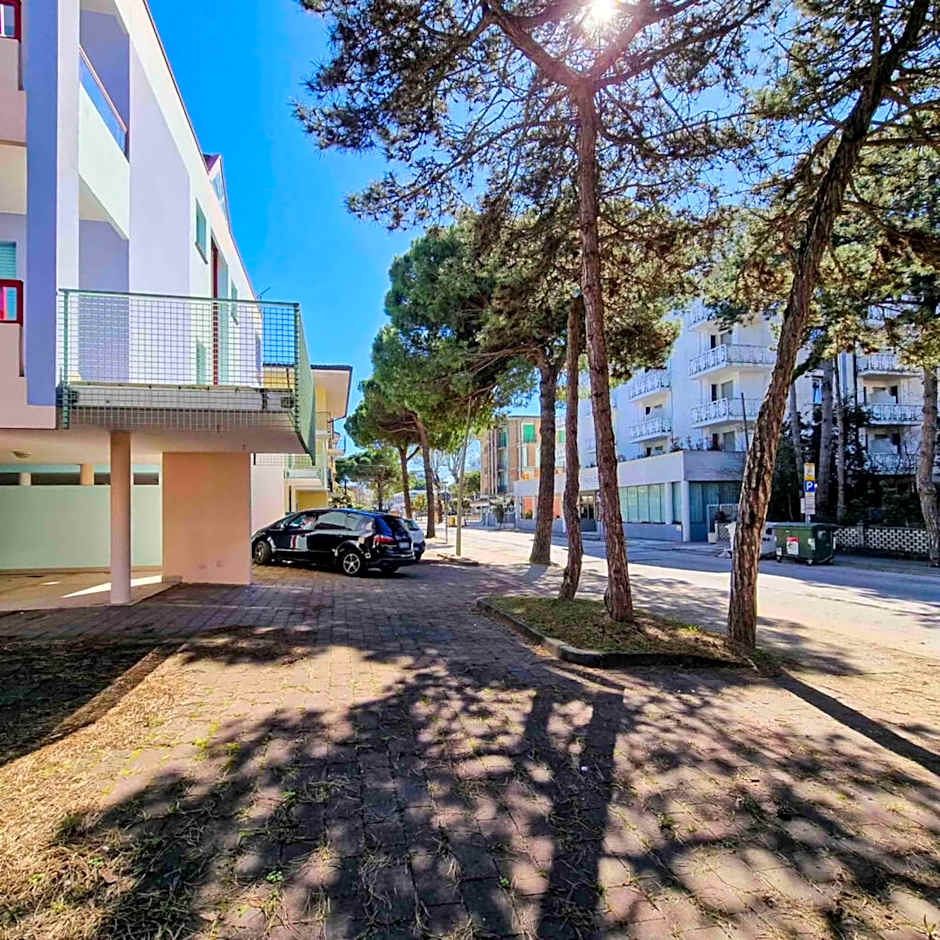Welcoming flat just a short walk from the sea