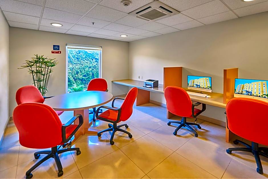 City Express by Marriott Mazatlán