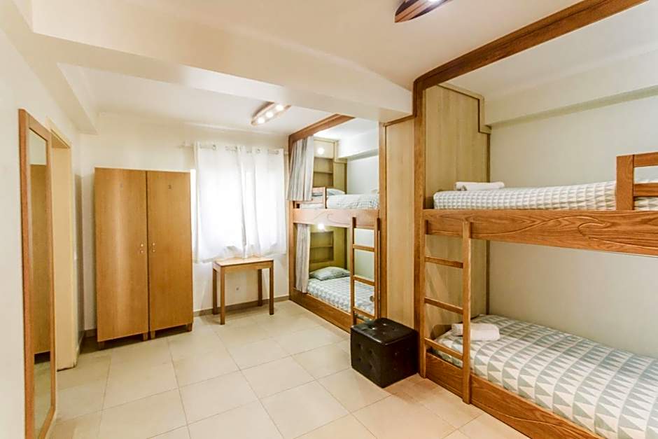 Peniche Surfcamp Hostel