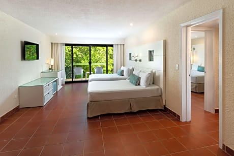 THE LEVEL FAMILY 3+2