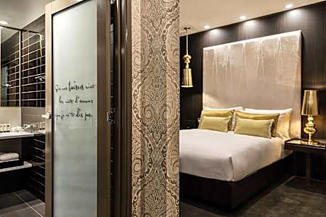 Classic Queen Room