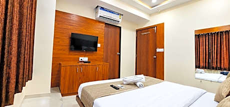 Hotel Divya Palace