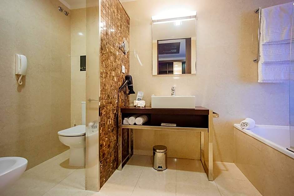 Axis Porto Business & Spa Hotel