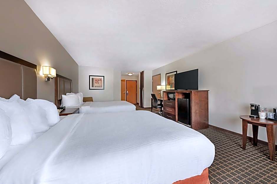 Best Western Plus Eagleridge Inn & Suites