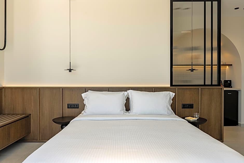 Thelèsi Apartments, 100m from the beach