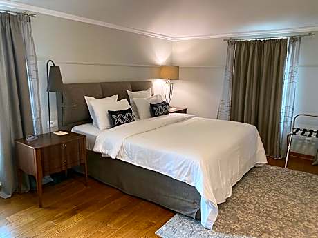 Deluxe Double Room with City View